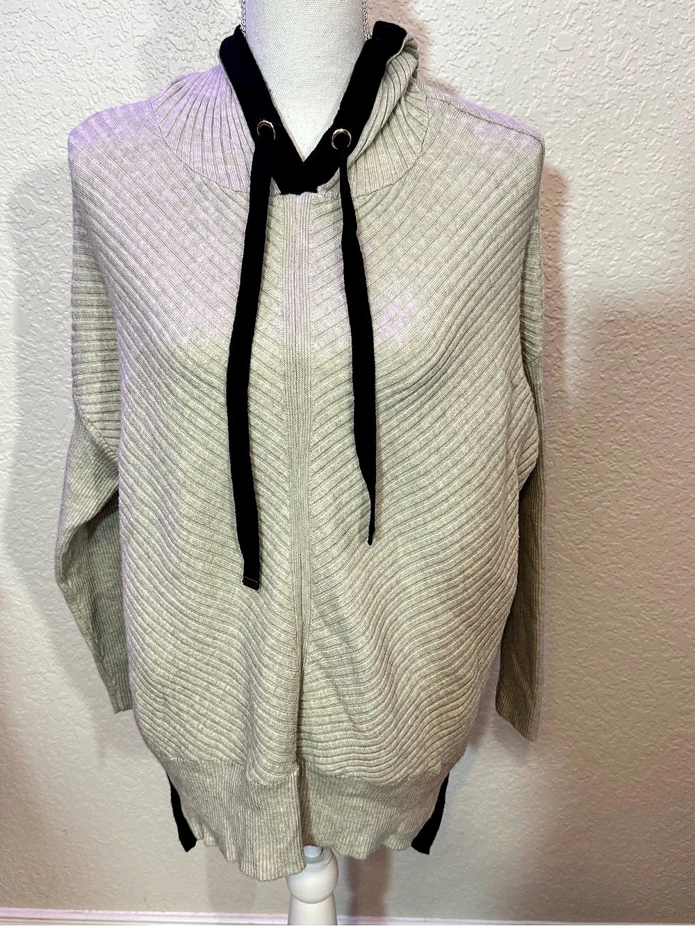 Dex Hooded Cowl Neck Sweater Cream Black Size XS (B7)
